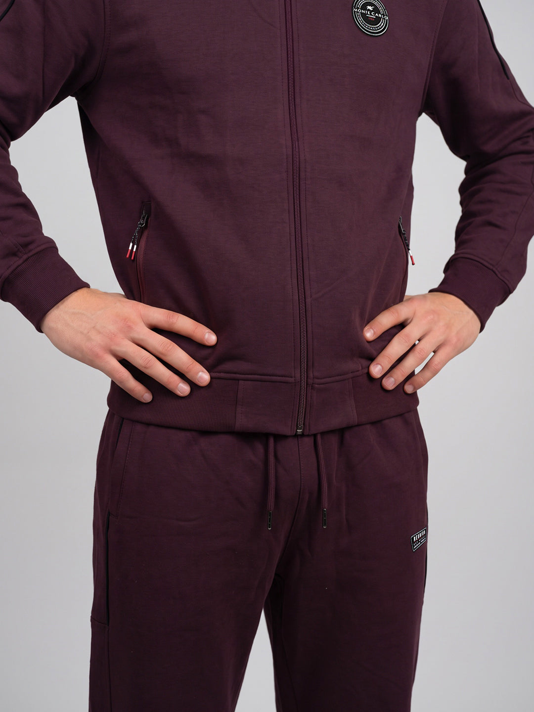 Men Maroon Solid Mandarin Collar Full Sleeve Winter Tracksuit