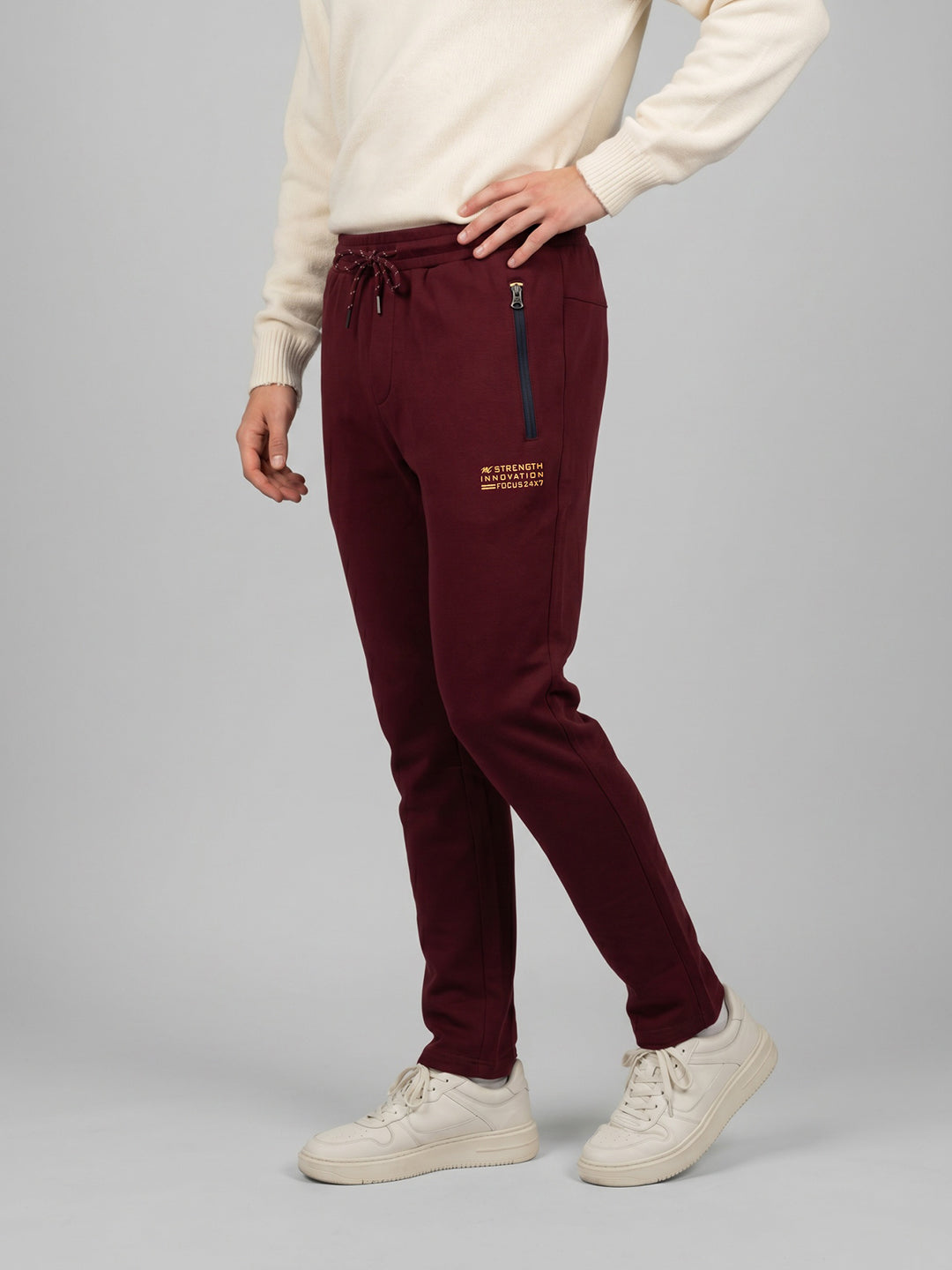 Men Maroon Solid Regular Fit Lower