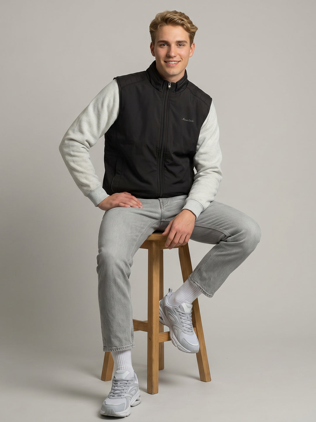 Men Black Solid Turtle Neck Sleeveless Bomber Jacket