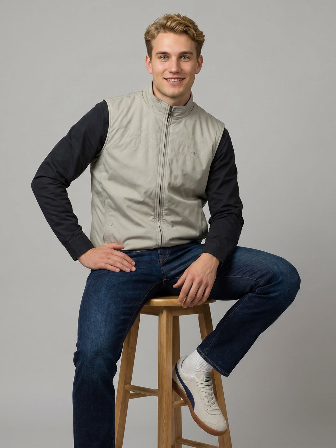 Men Grey Solid Turtle Neck Sleeveless Bomber Jacket