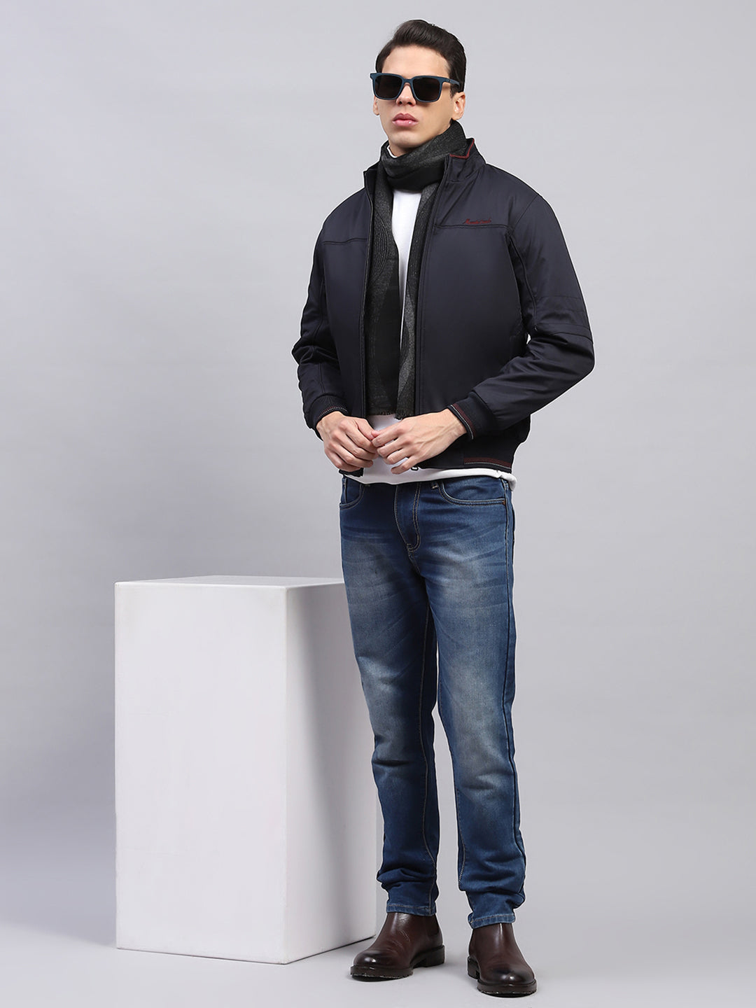 Men Navy Blue Solid Collar Full Sleeve Jacket