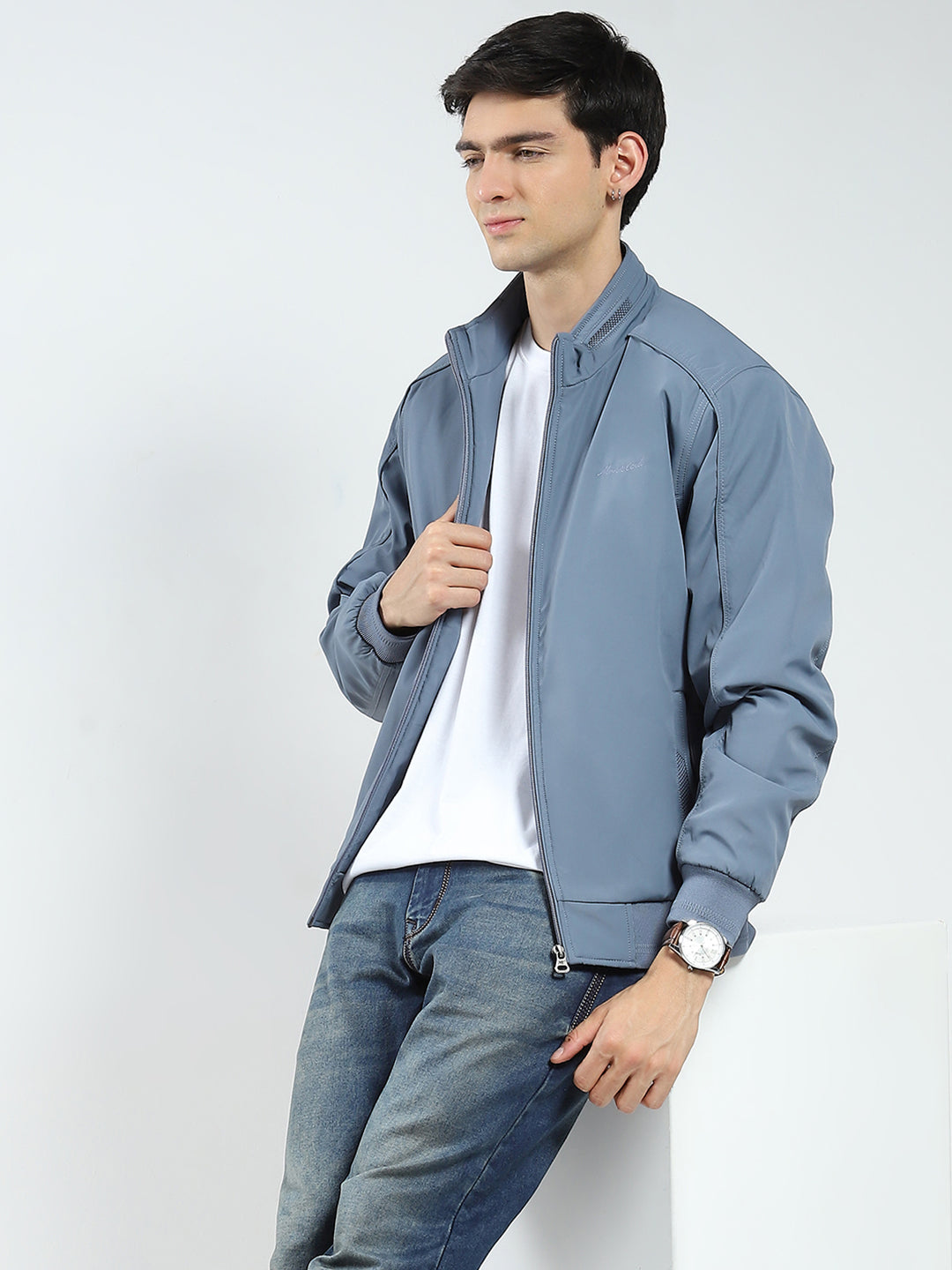 Men Grey Solid Mock Neck Full Sleeve Jacket