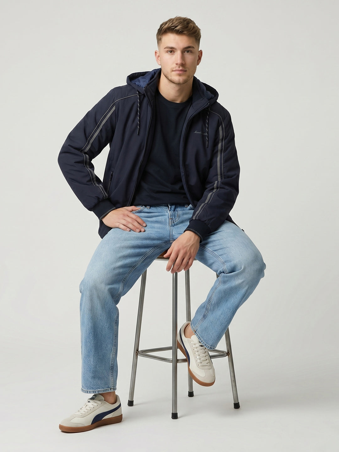 Men Navy Blue Solid Detachable Hood Full Sleeve Bomber Jacket