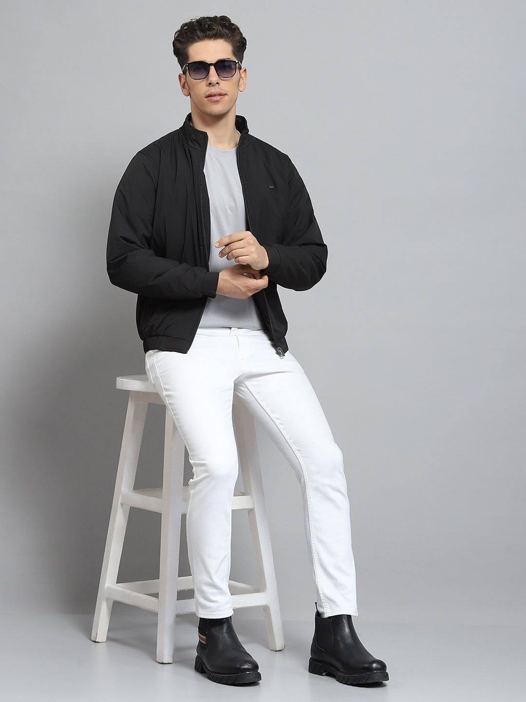 Men Black Solid Mock Neck Full Sleeve Jacket