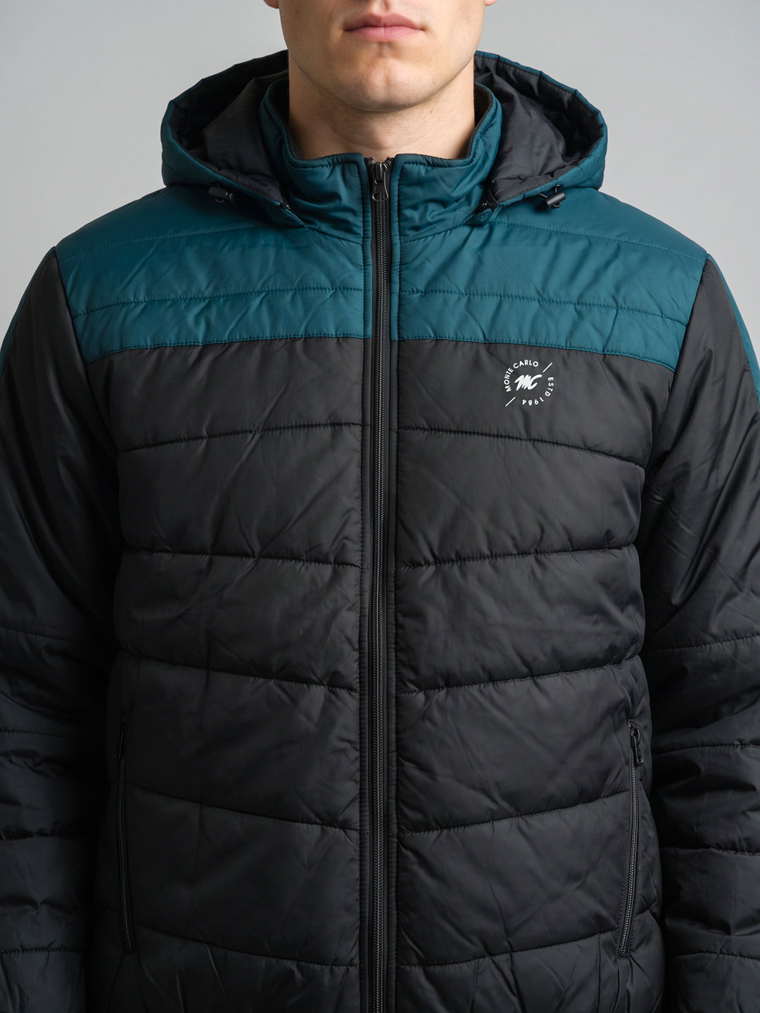 Men Black Solid Detachable Hood Full Sleeve Puffer Jacket