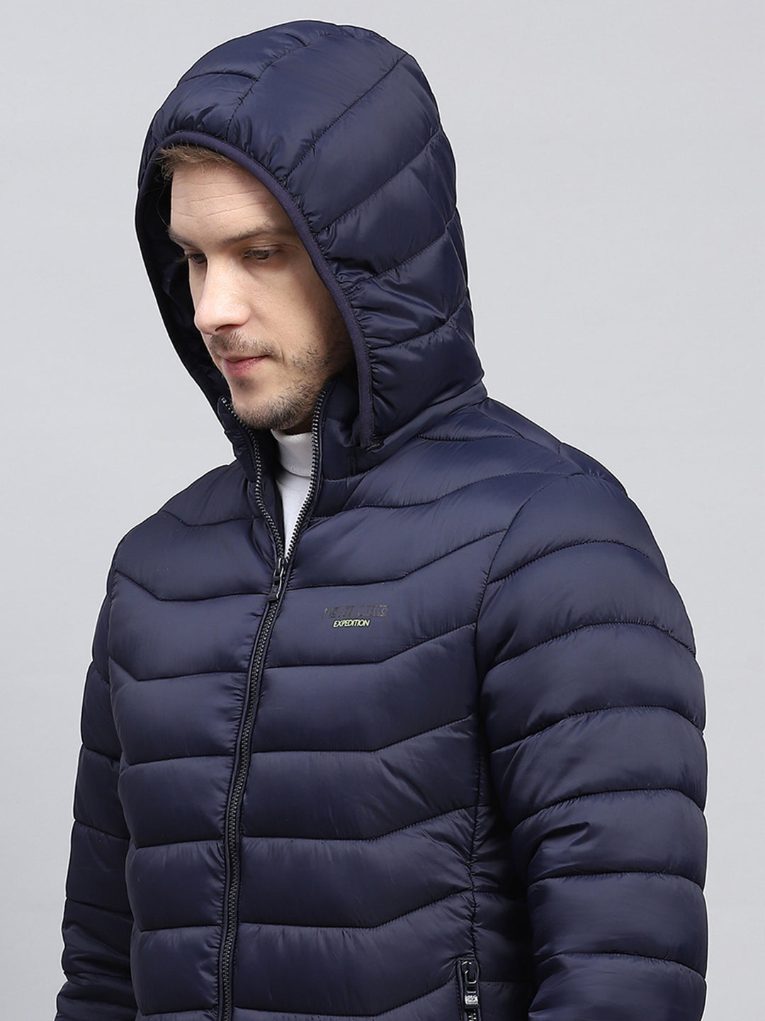 Men Navy Blue Solid Hooded Full Sleeve Heating Jacket