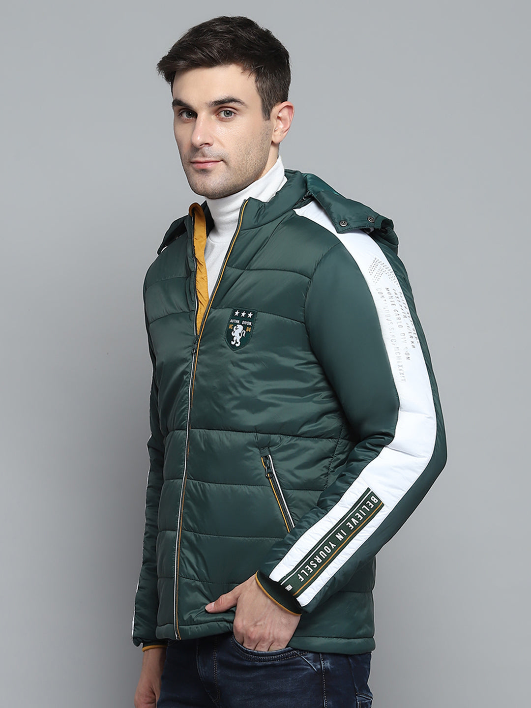 Men Green Solid Hooded Full Sleeve Jacket