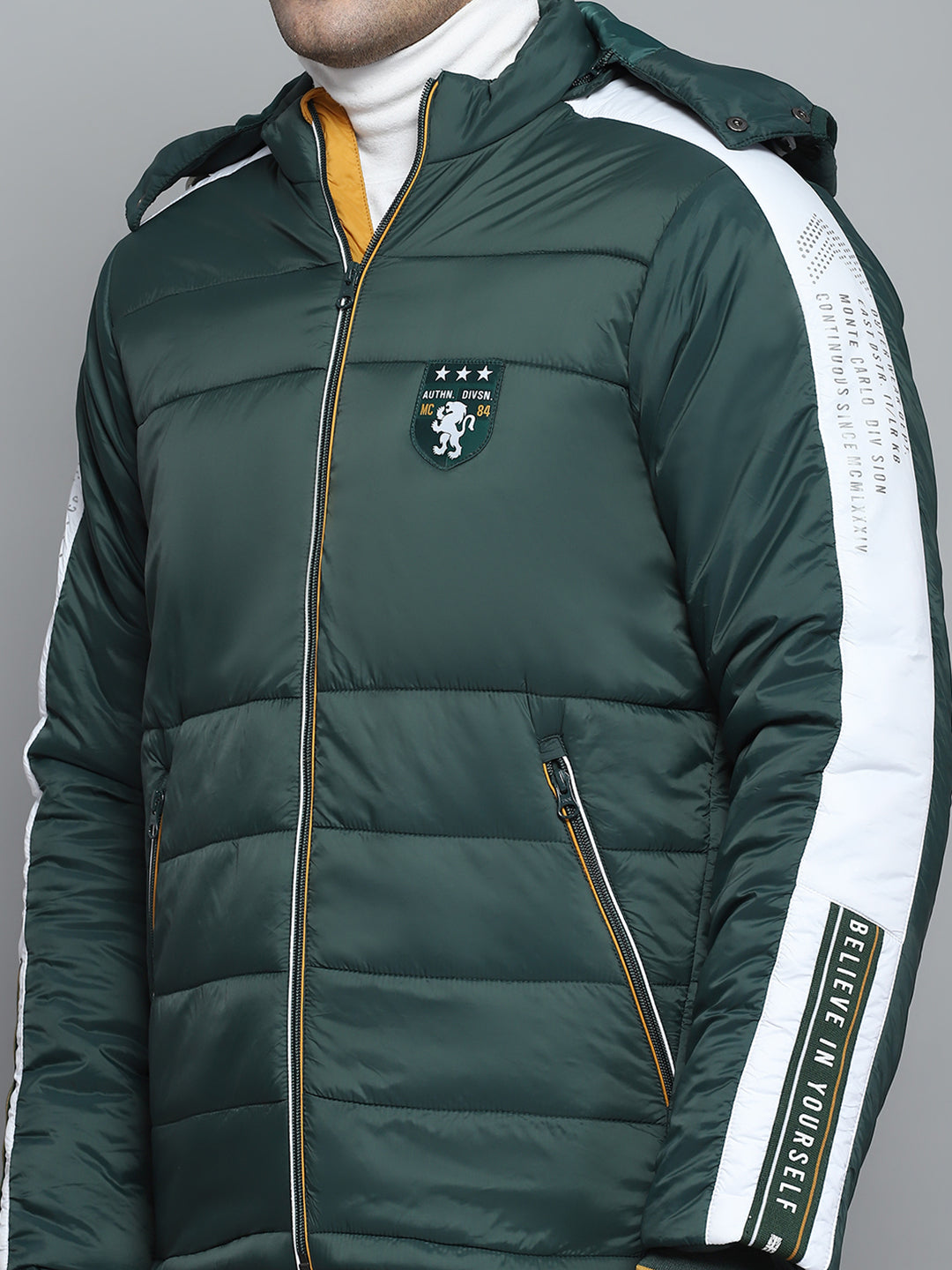 Men Green Solid Hooded Full Sleeve Jacket