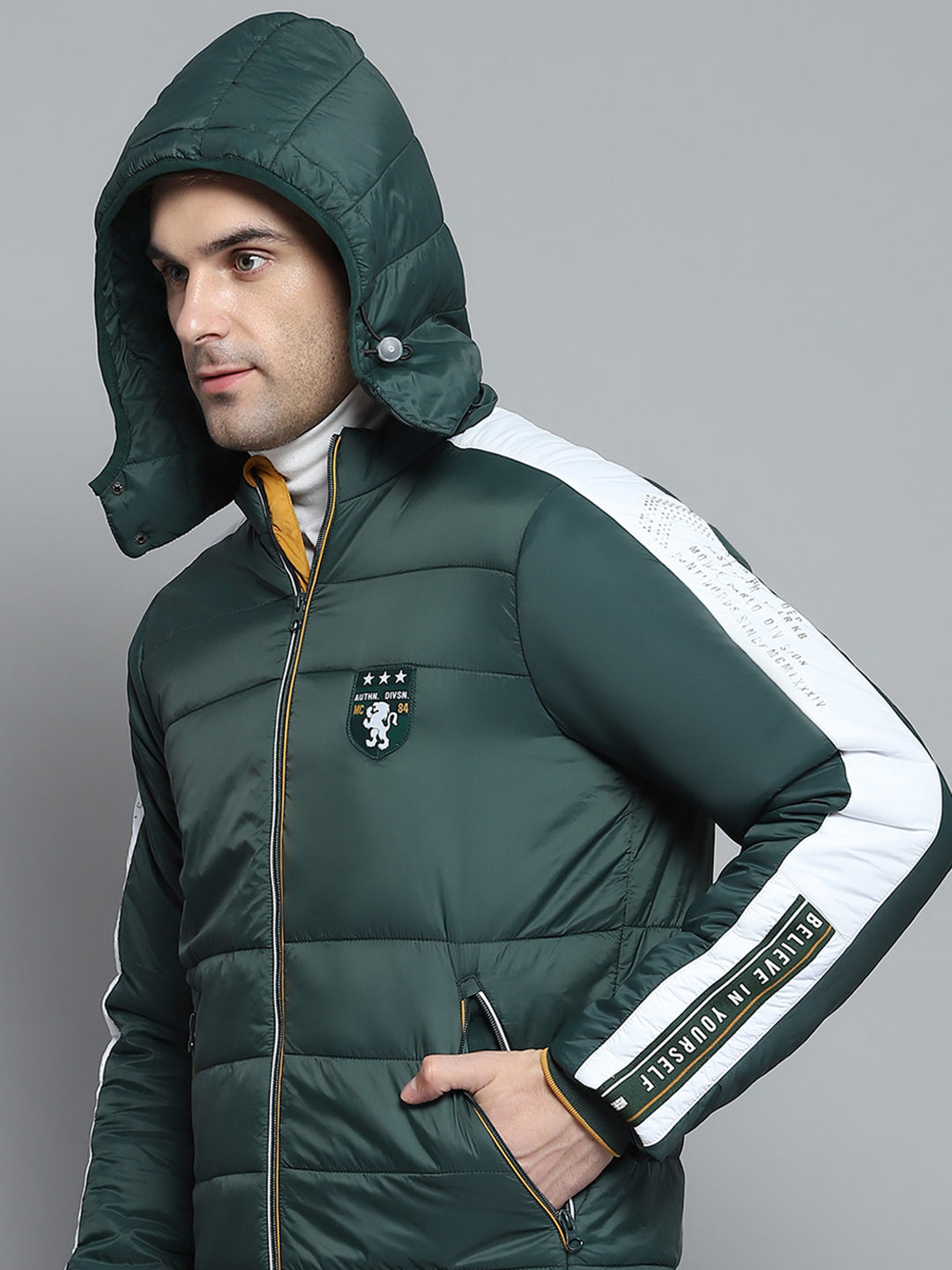 Men Green Solid Hooded Full Sleeve Jacket