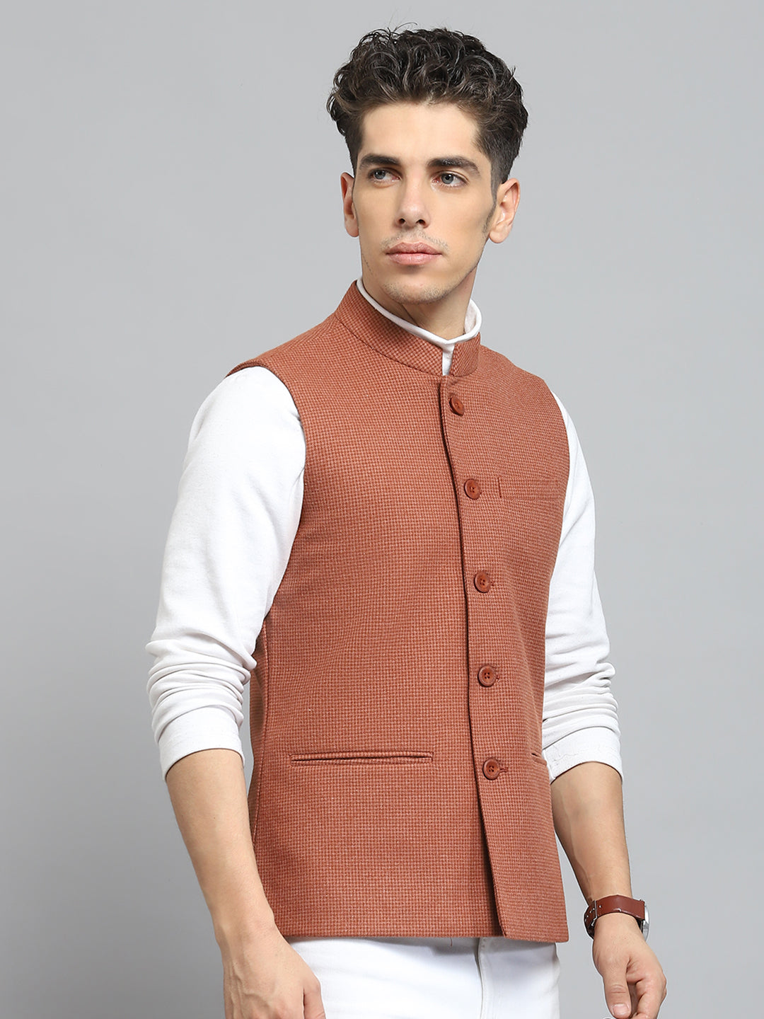 Men Orange Solid Band Collar Sleeveless Jacket