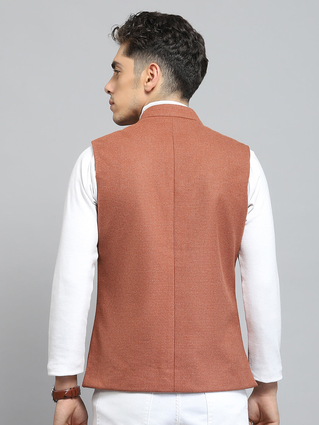 Men Orange Solid Band Collar Sleeveless Jacket