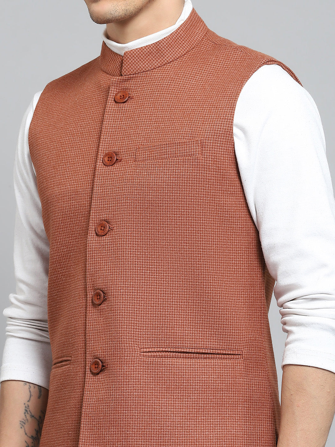 Men Orange Solid Band Collar Sleeveless Jacket