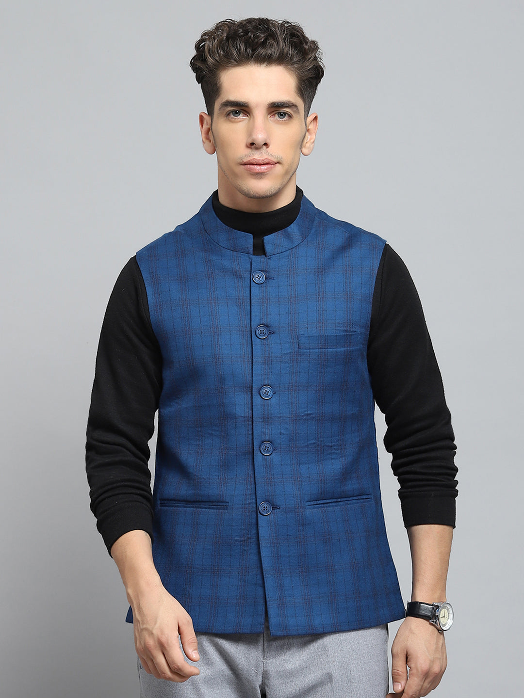 Men Black Solid Band Collar Sleeveless Jacket