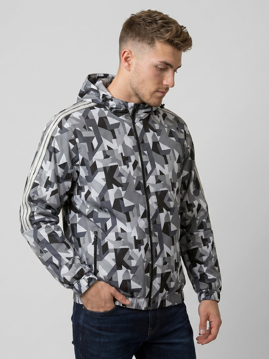 Men Grey Geometric Block Detachable Hood Full Sleeve Jacket
