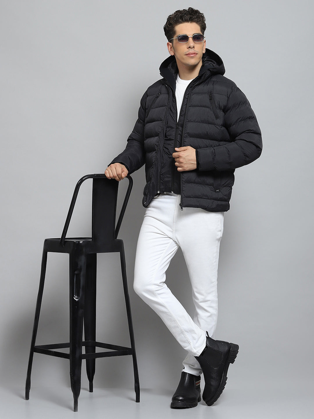 Men Black Solid Hooded Full Sleeve Jacket