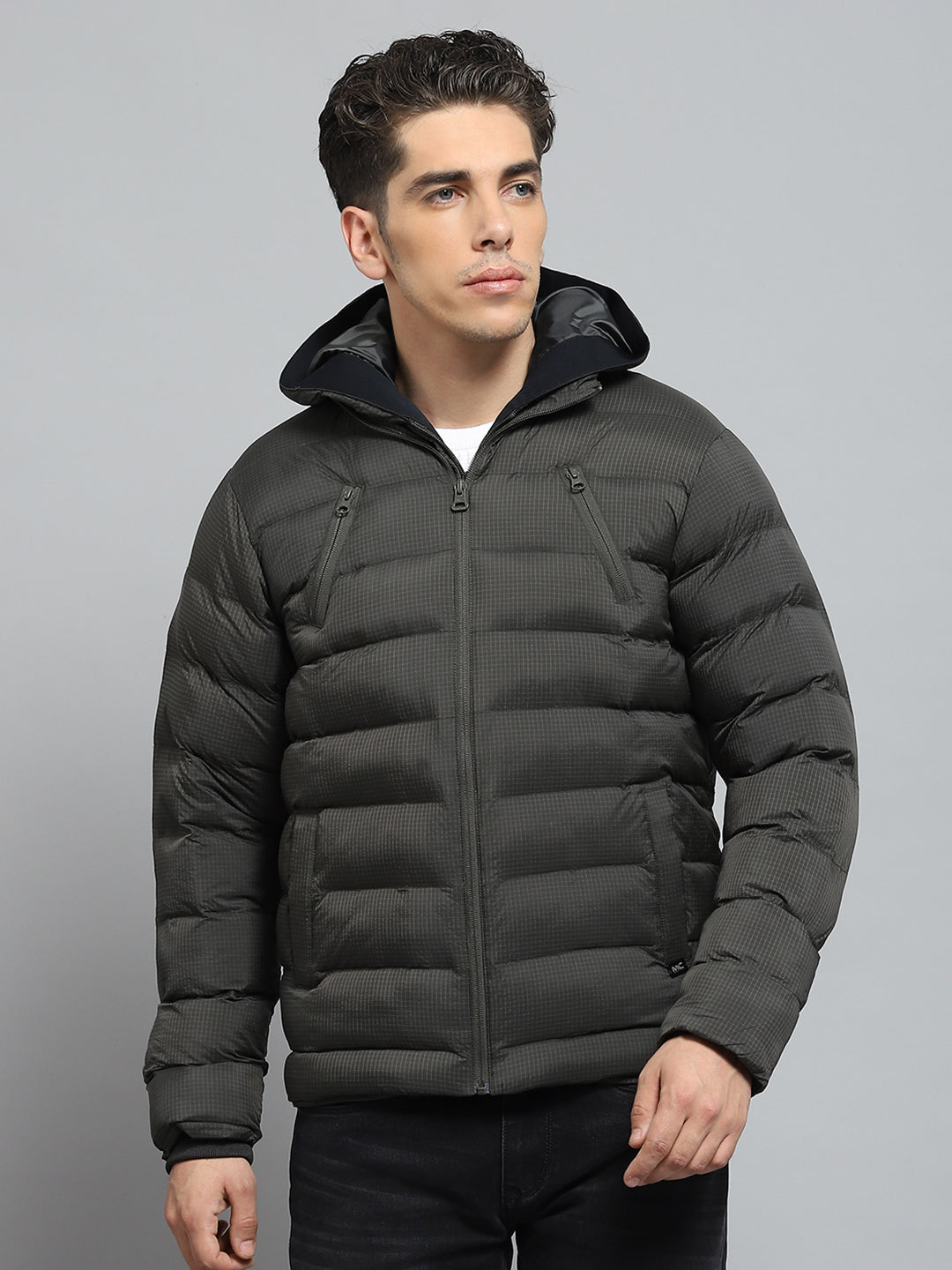 Men Olive Solid Hooded Full Sleeve Jacket