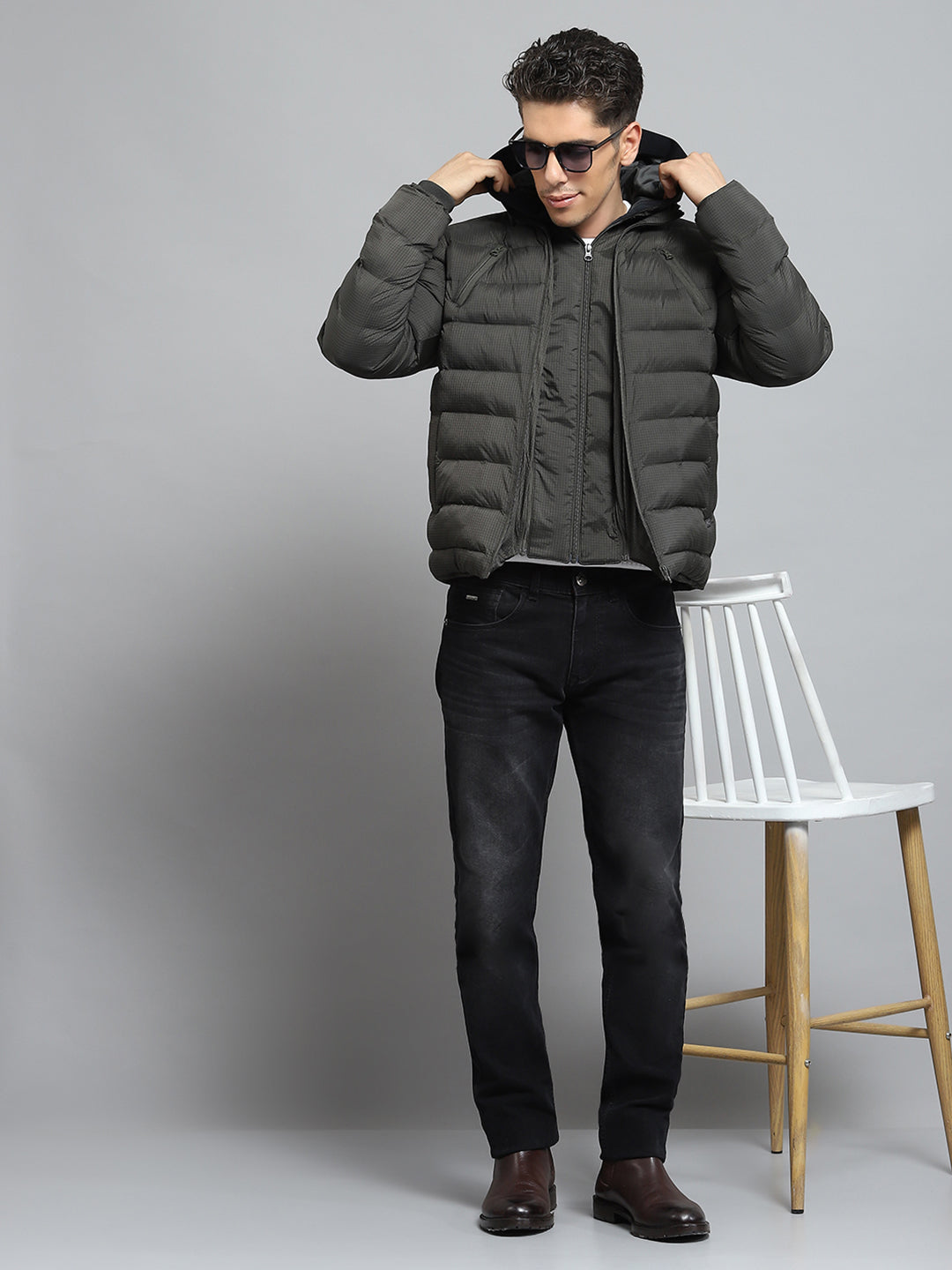 Men Olive Solid Hooded Full Sleeve Jacket