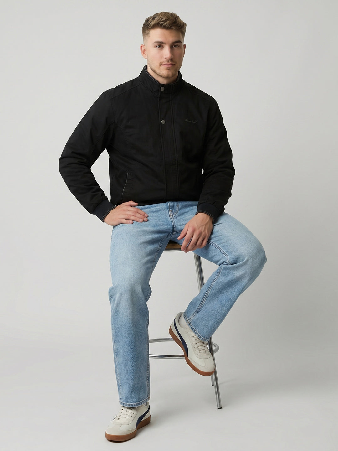 Men Black Solid Collar Full Sleeve Bomber Jacket