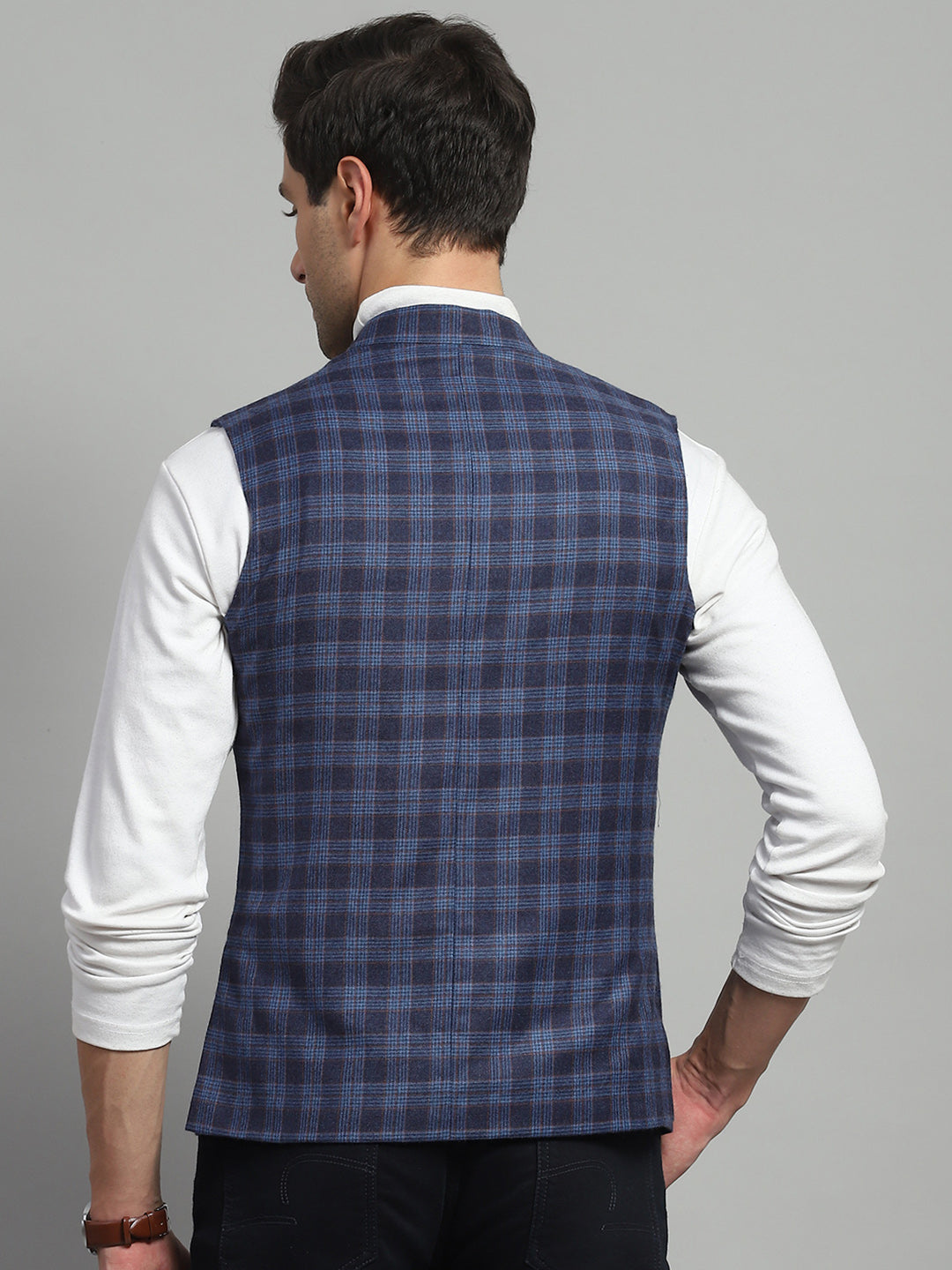 Luxuria Men Blue Solid Band Collar Sleeveless Nehru Jacket