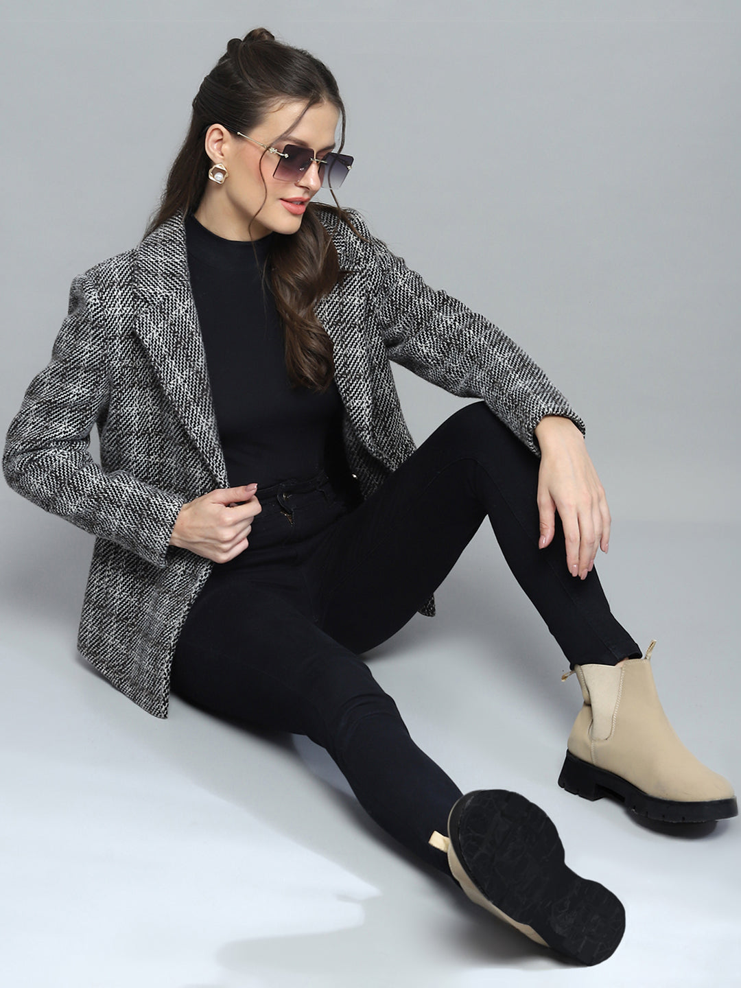 Women Black Check Notch Lapel Collar Full Sleeve Coat