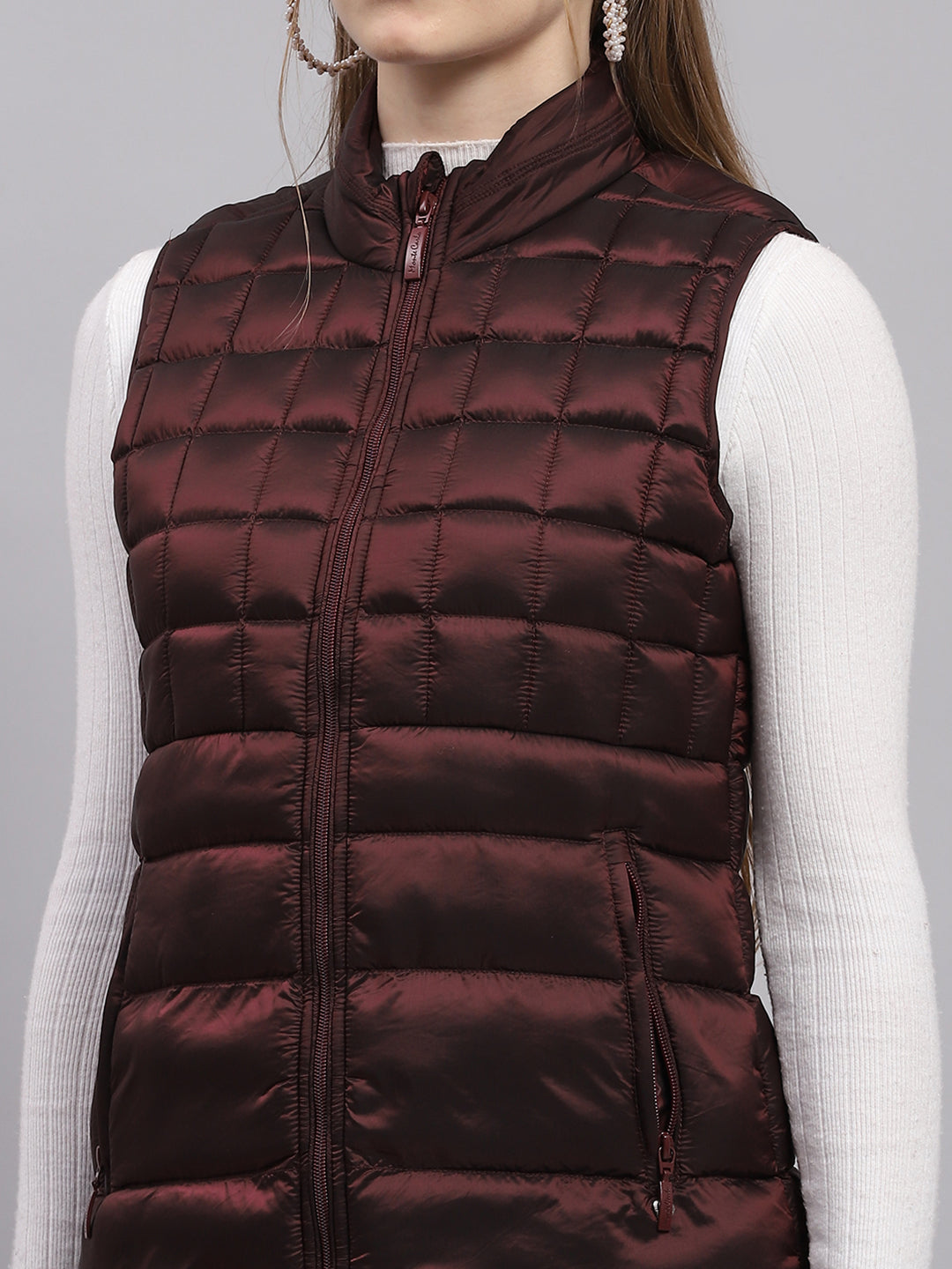 Women Maroon Self Design Collar Sleeveless Puffer Jacket