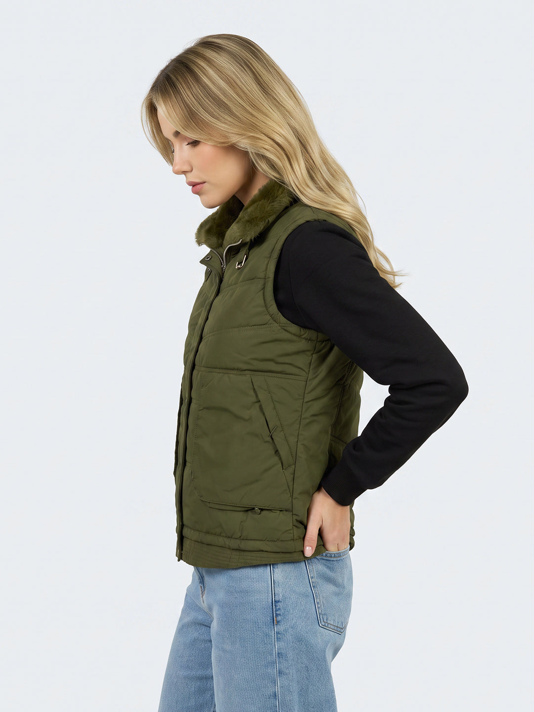 Women Green Solid Collar Sleeveless Puffer Jacket