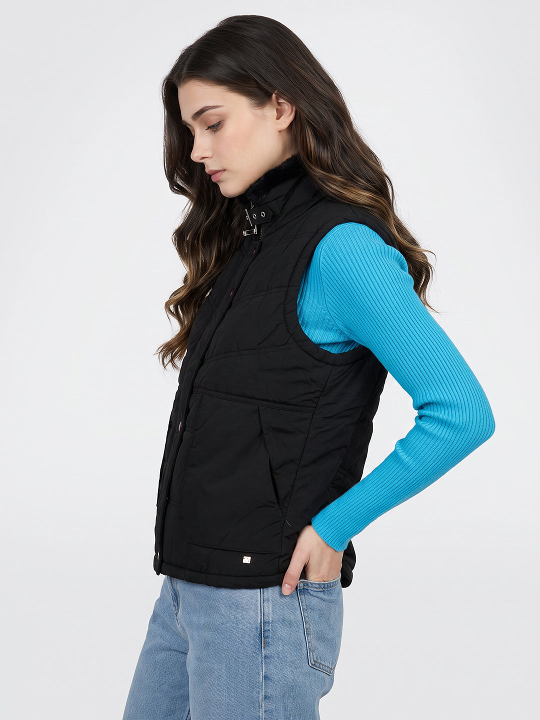 Women Black Solid Collar Sleeveless Puffer Jacket