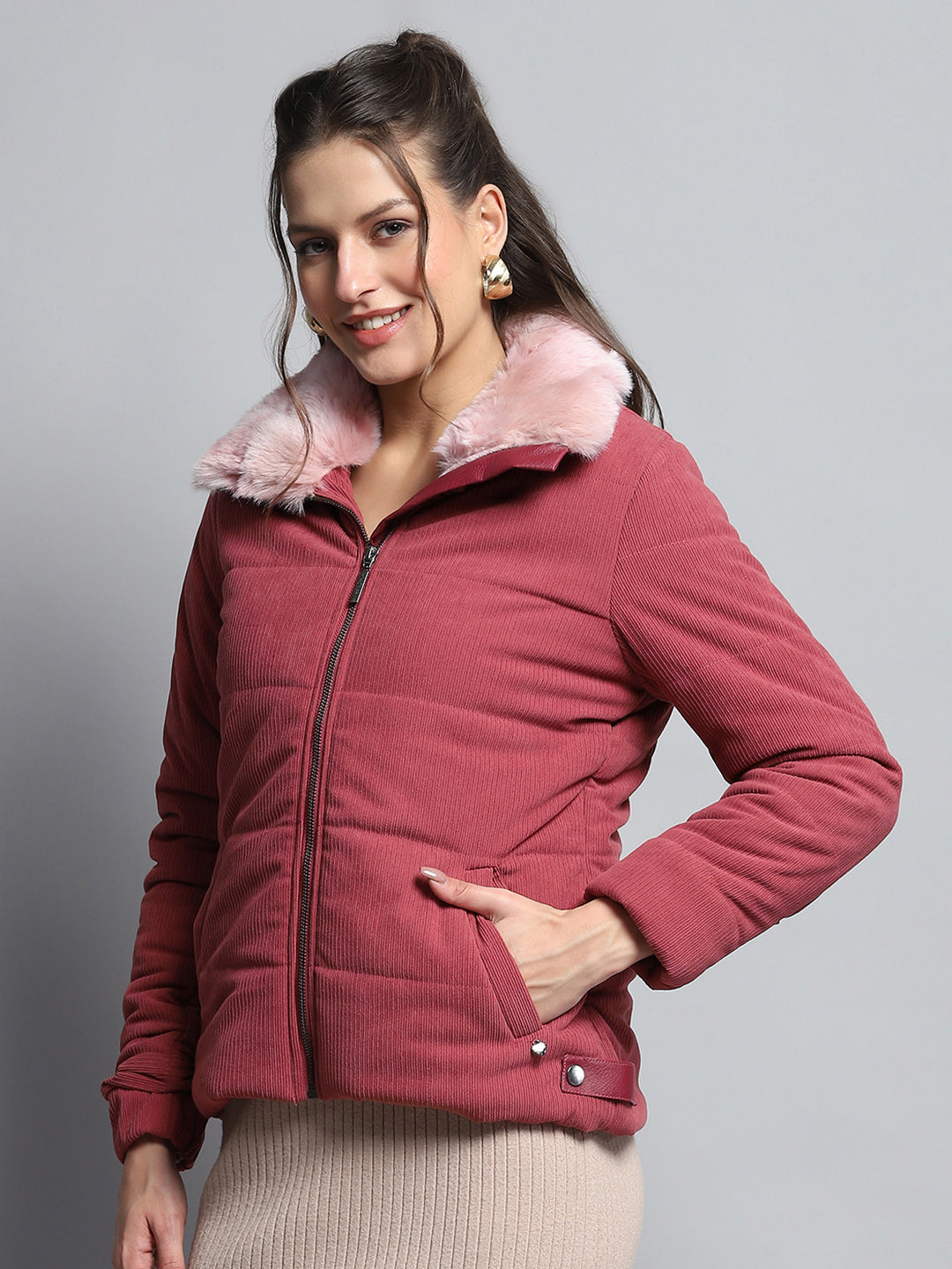 Women Pink Solid Collar Full Sleeve Jacket