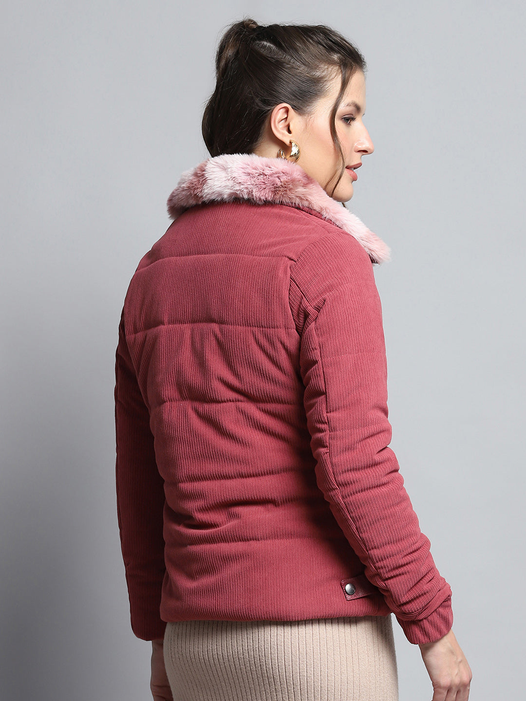Women Pink Solid Collar Full Sleeve Jacket