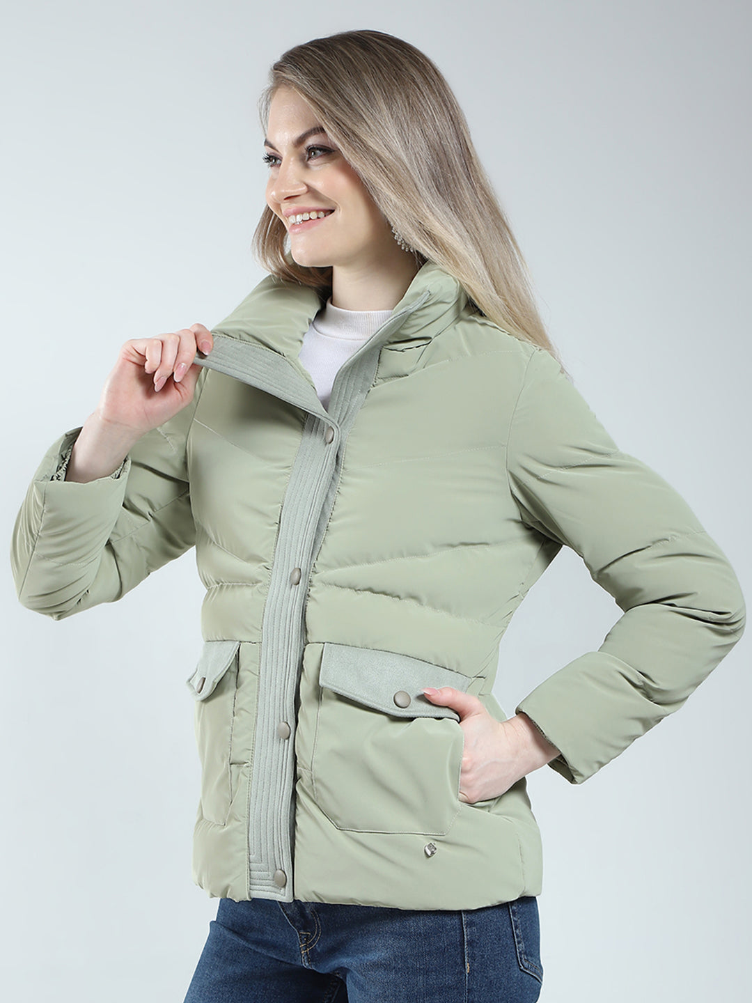 Women Green Solid Mock Neck Full Sleeve Jacket