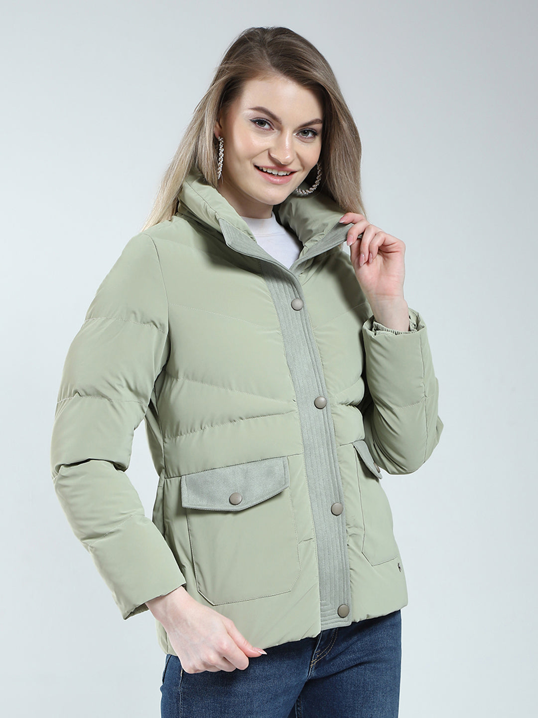Women Green Solid Mock Neck Full Sleeve Jacket