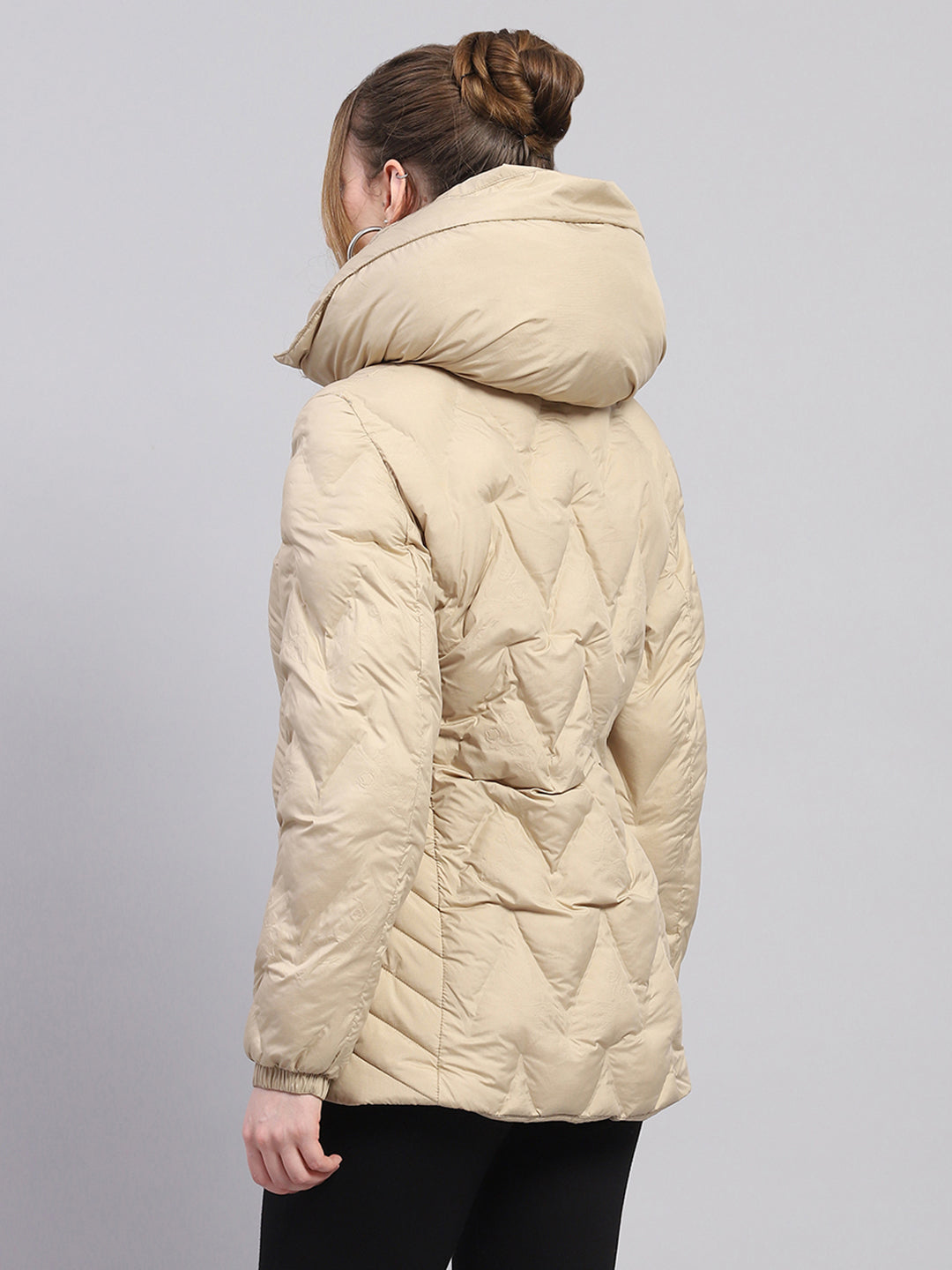 Women Beige Solid Hooded Full Sleeve Jacket