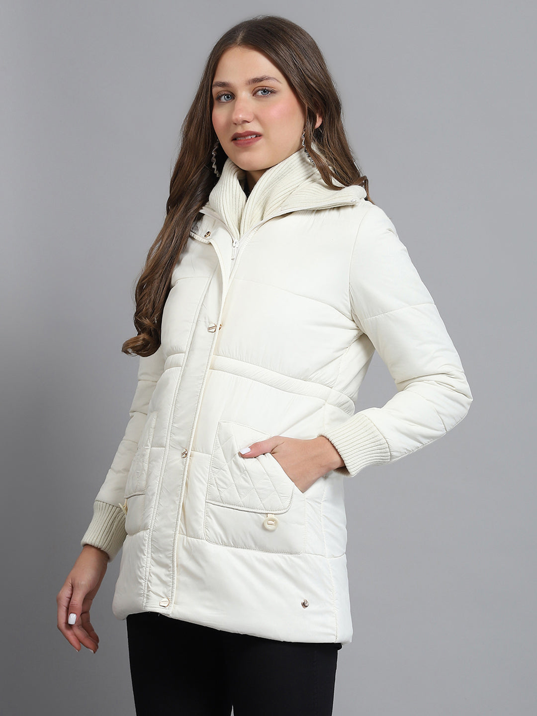 Women Off White Solid Collar Full Sleeve Jacket