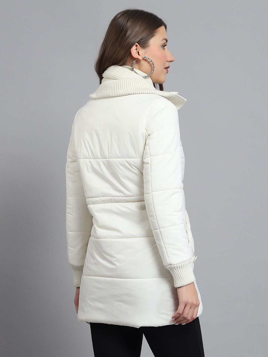 Women Off White Solid Collar Full Sleeve Jacket