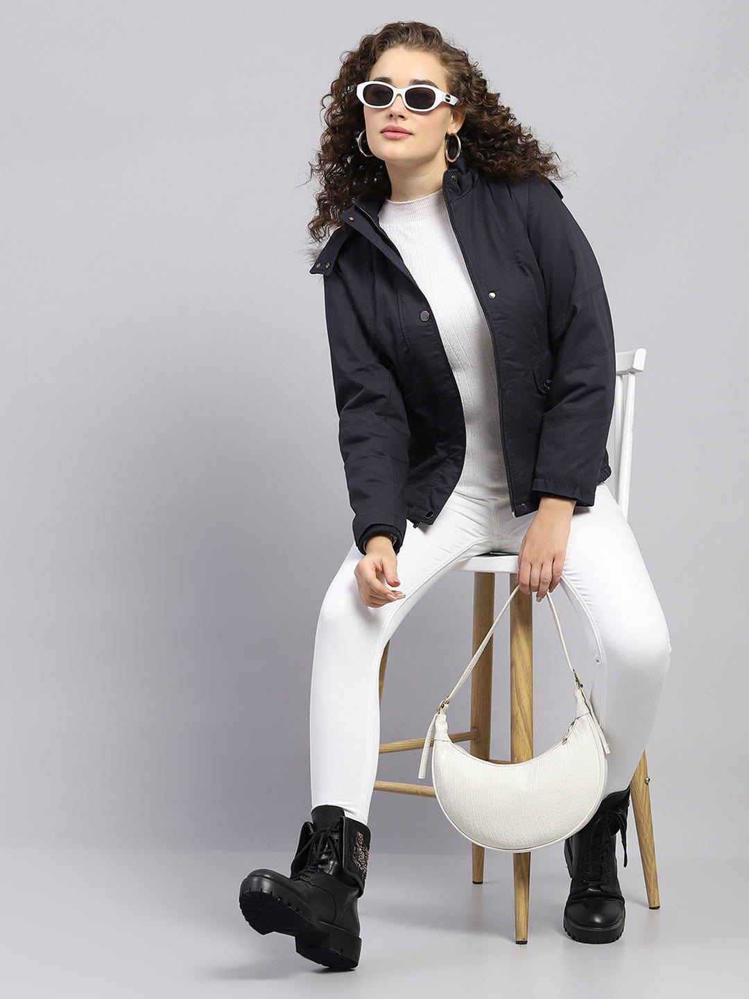 Women Navy Blue Solid Hooded Full Sleeve Jacket