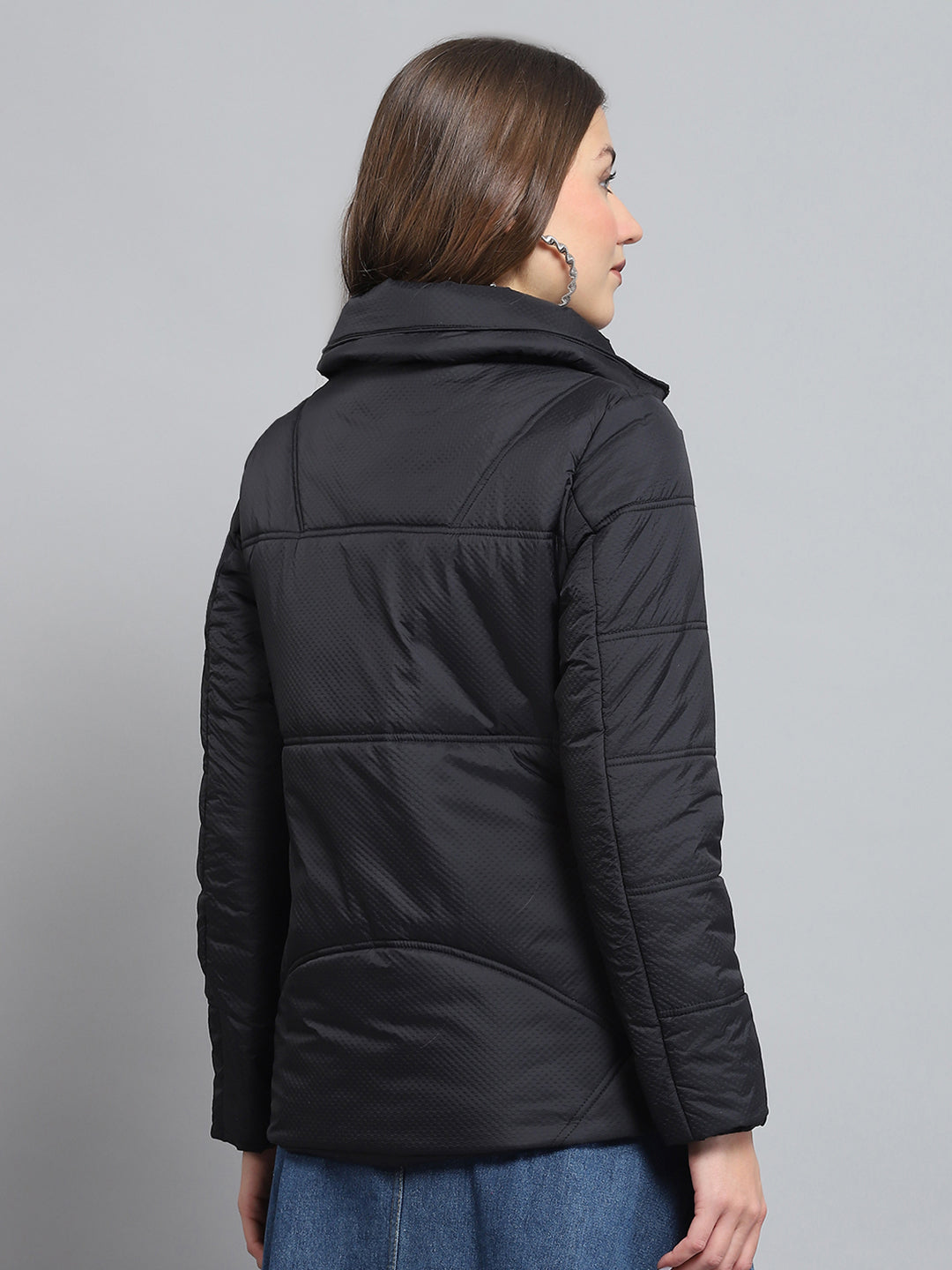 Women Black Self Design Collar Full Sleeve Jacket