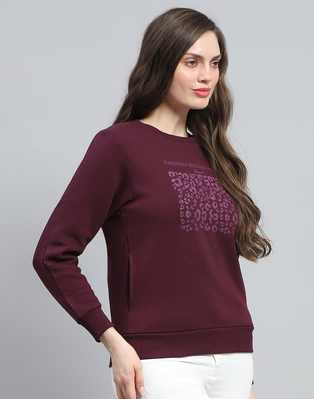 Women Burgundy Printed Round Neck Full Sleeve Sweatshirt
