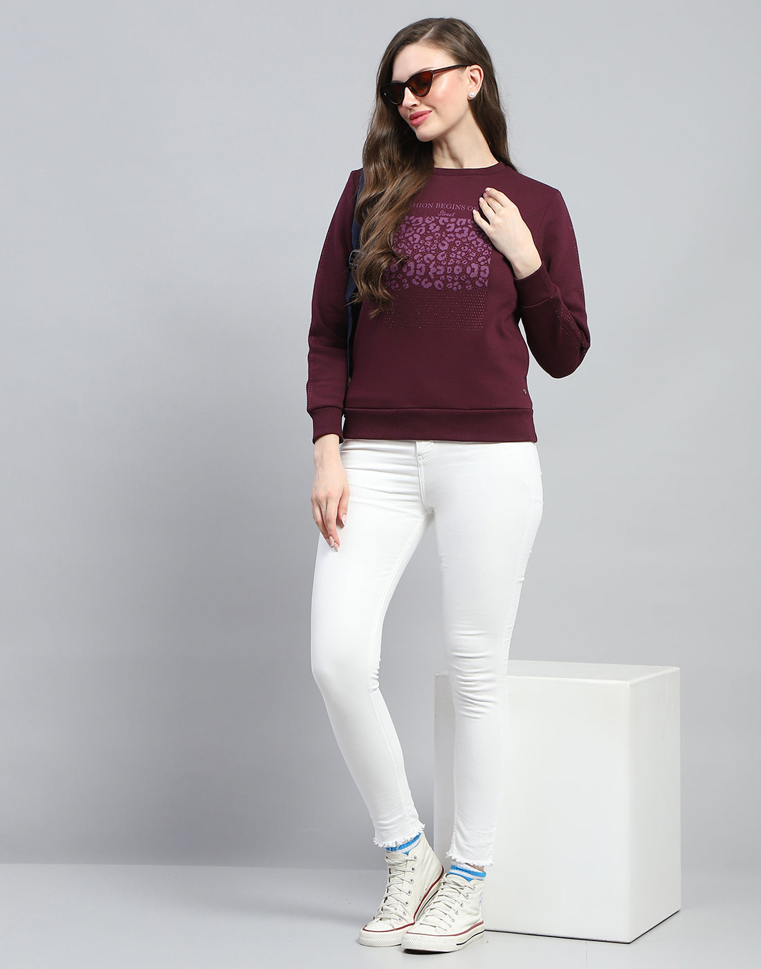 Women Burgundy Printed Round Neck Full Sleeve Sweatshirt