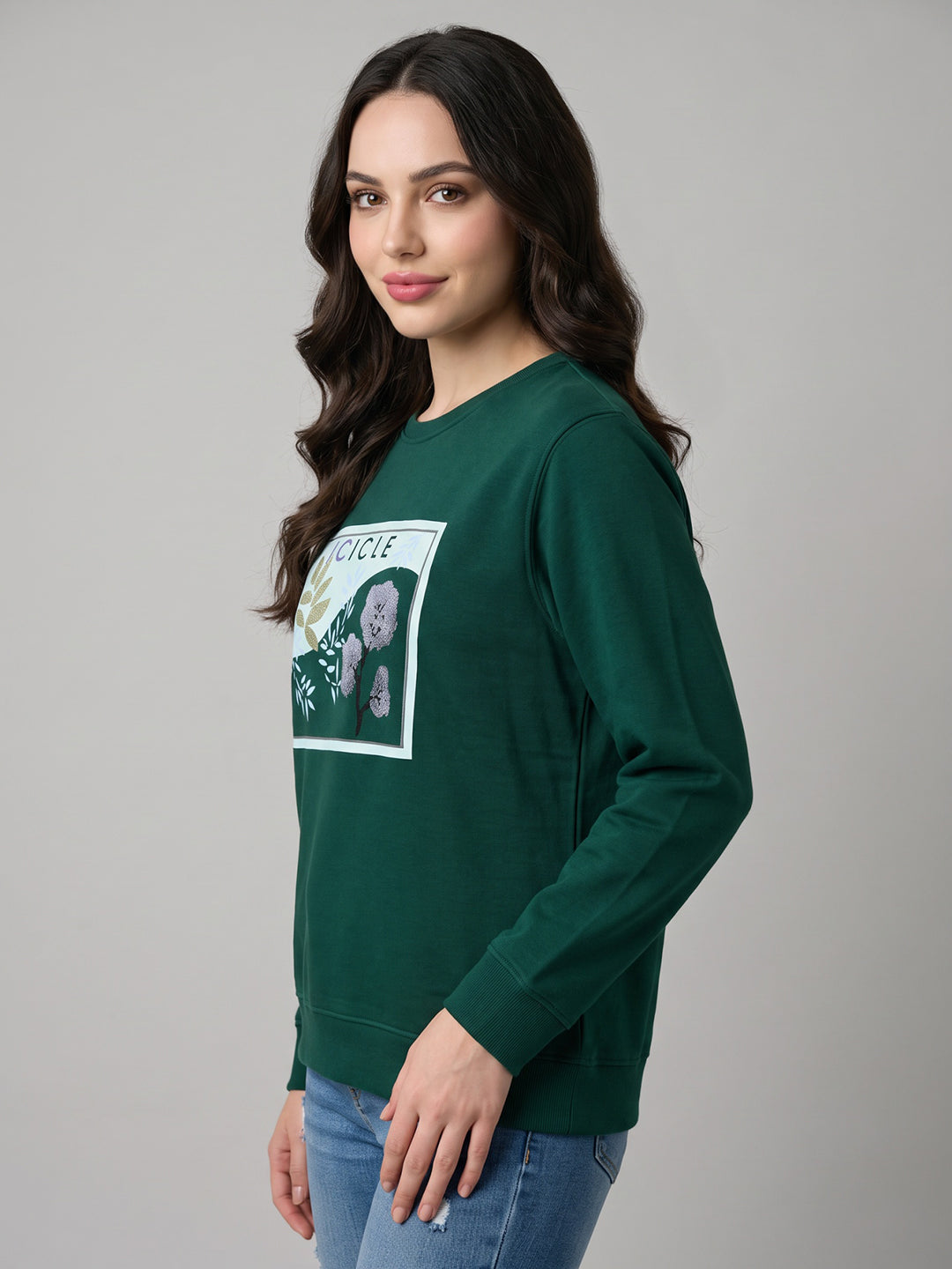 Women Green Geometric Round Neck Full Sleeve Sweatshirt