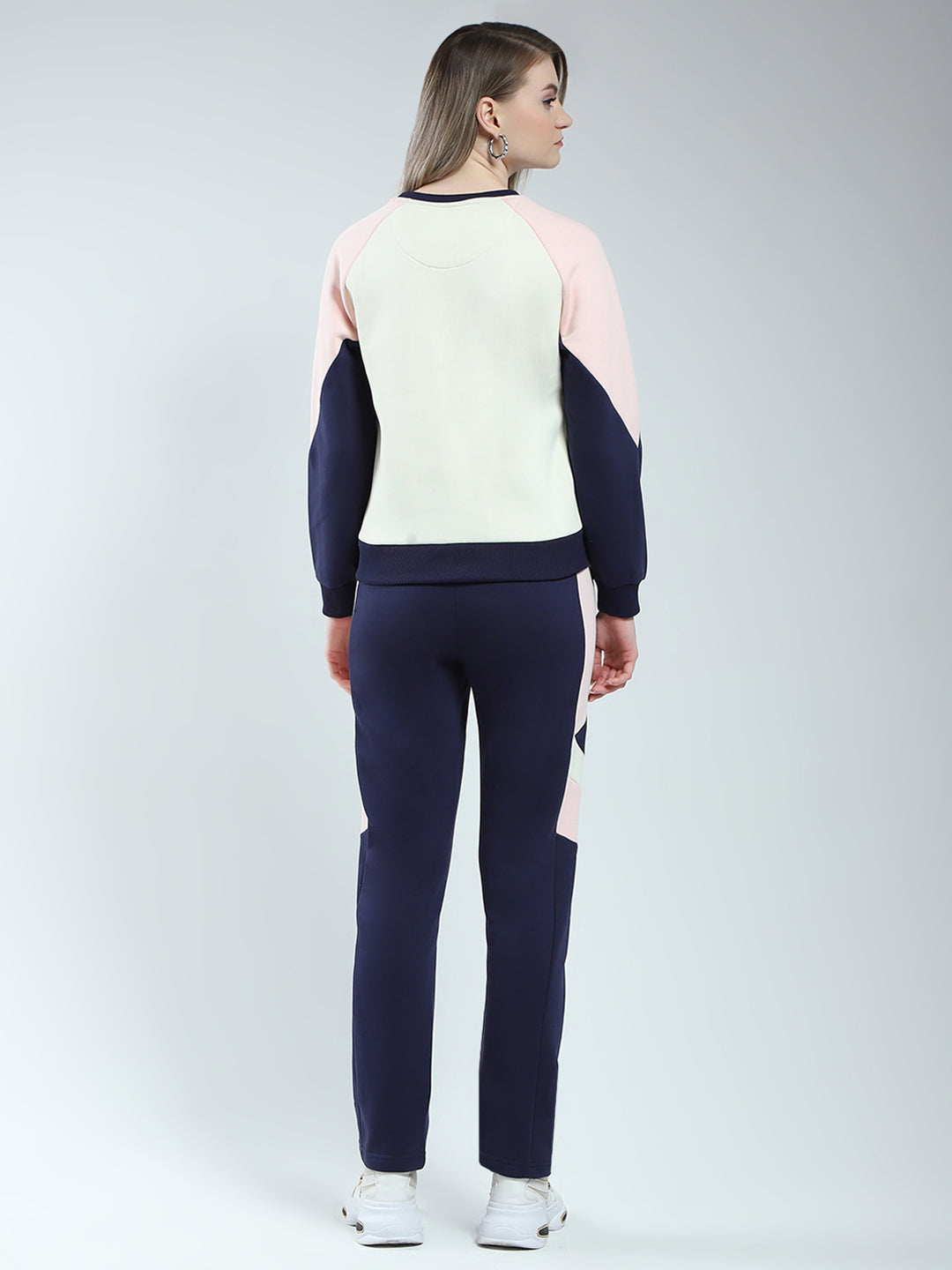 Women Blue & Beige Printed Round Neck Full Sleeve Winter Tracksuit