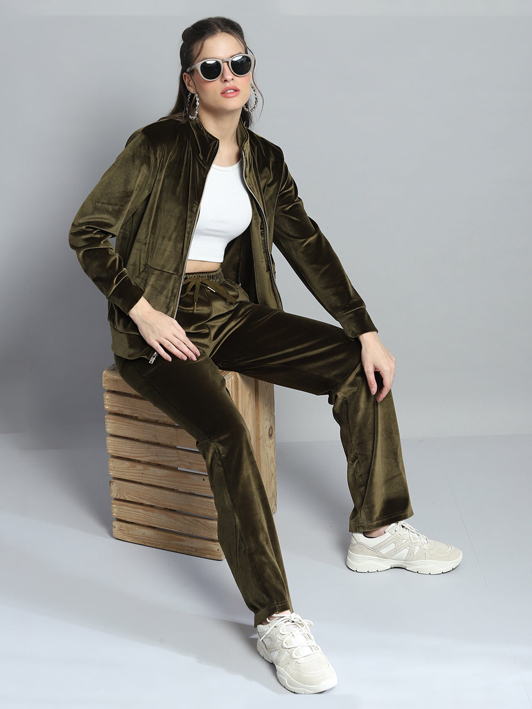 Women Olive Printed Mock Neck Full Sleeve Cords Set
