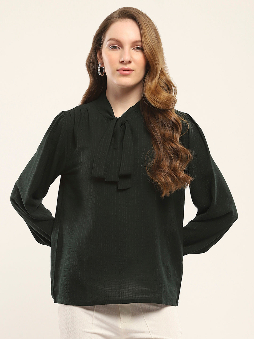 Women Green Solid Round Neck Full Sleeve Winte Top