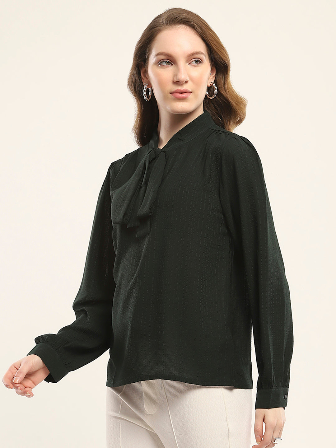 Women Green Solid Round Neck Full Sleeve Winte Top