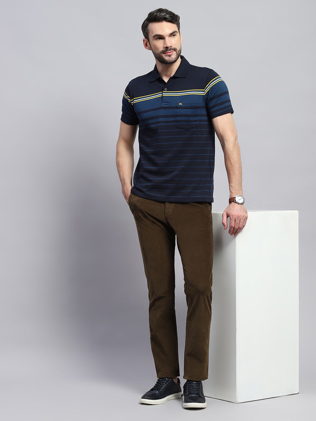 Men Olive Solid Regular Fit Trouser