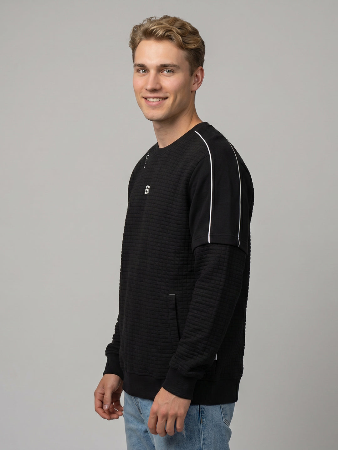 Rock.it Men Black Self Design Round Neck Full Sleeve Sweatshirt
