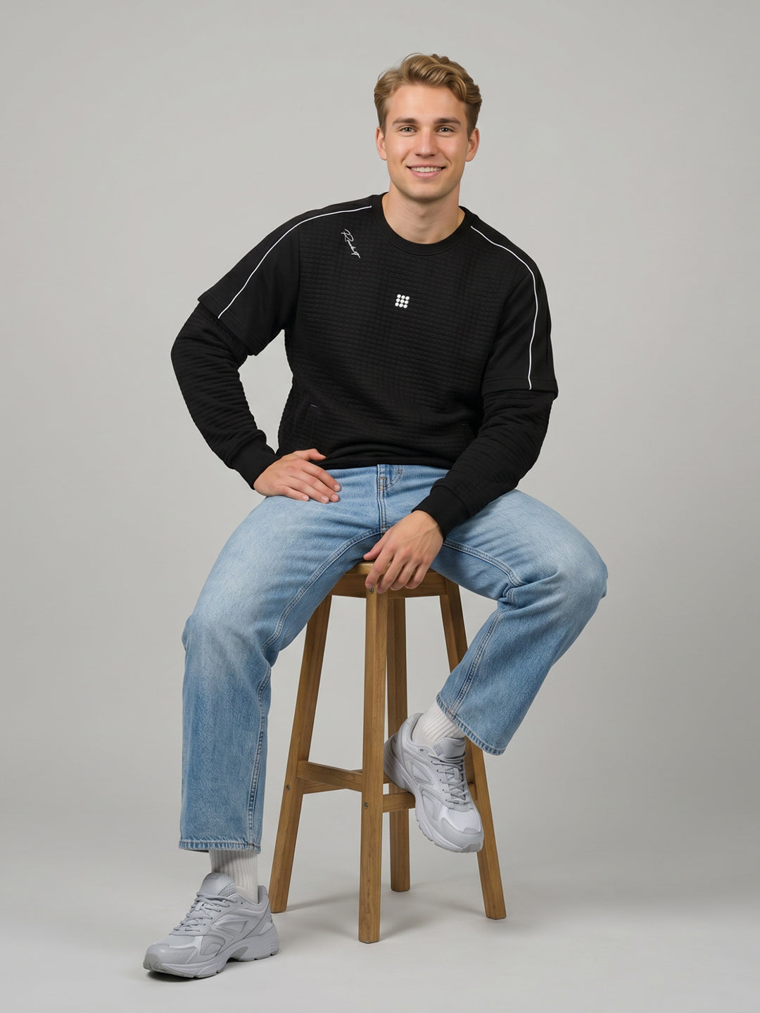 Rock.it Men Black Self Design Round Neck Full Sleeve Sweatshirt
