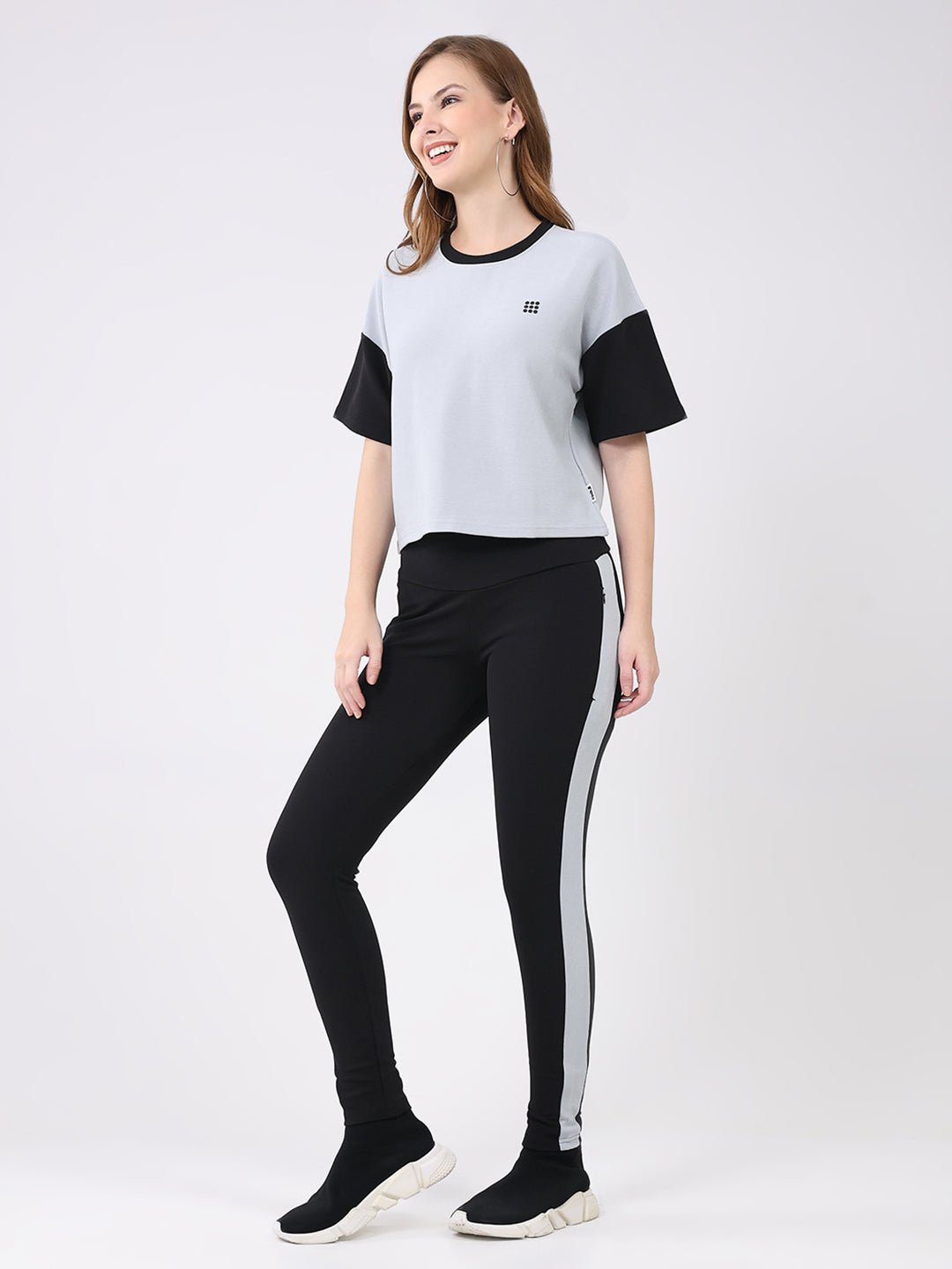 Rock.it Women Black & Grey Solid Round Neck Half Sleeve Cords Set