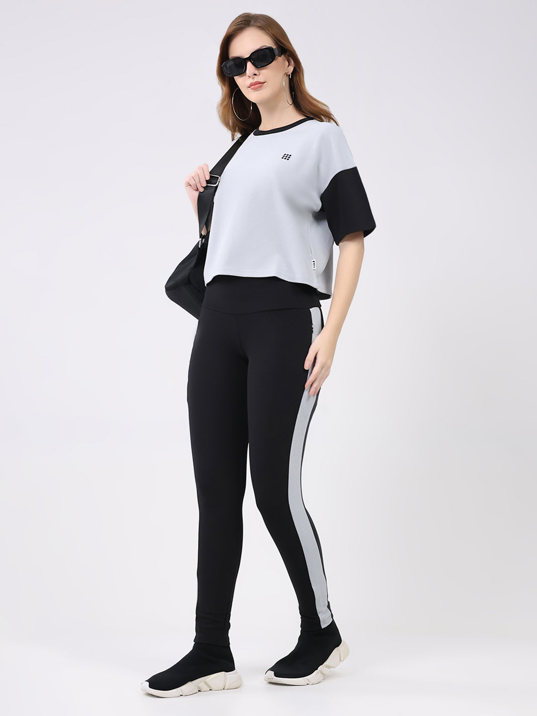 Rock.it Women Black & Grey Solid Round Neck Half Sleeve Cords Set