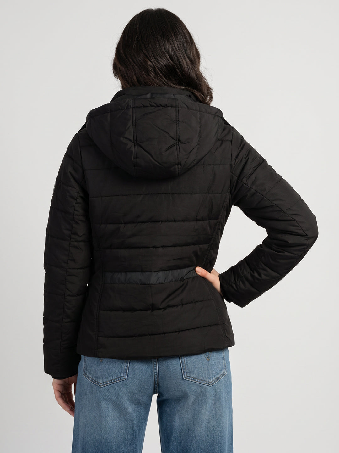Women Black Solid Collar Full Sleeve Jacket
