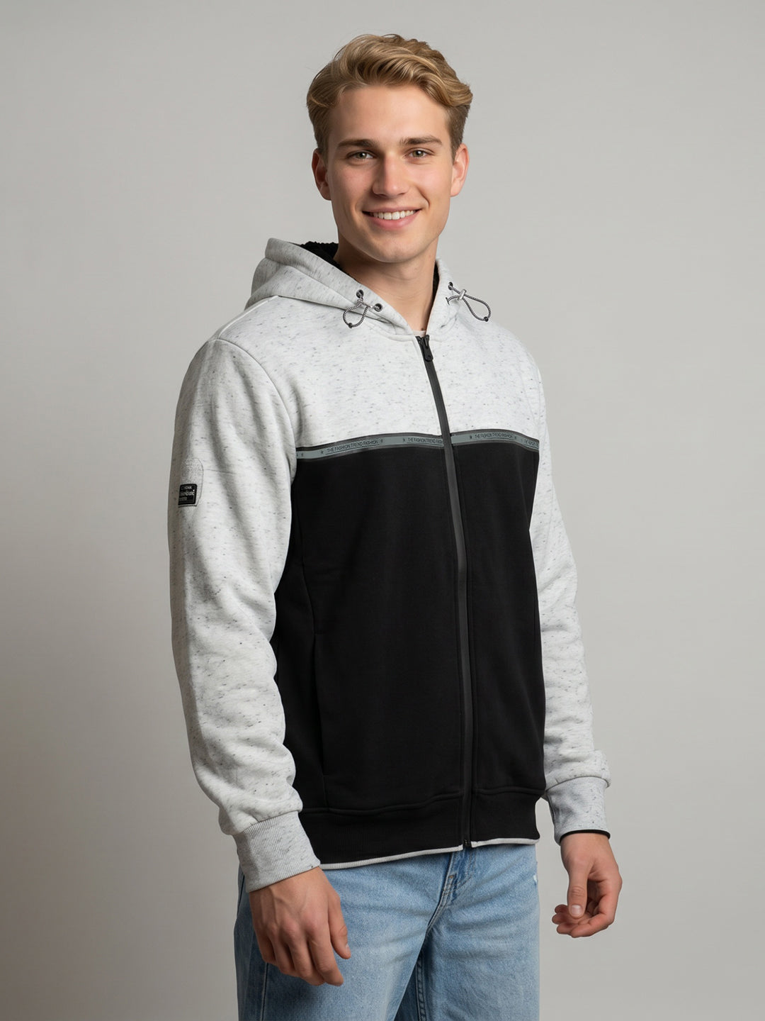 Men Black Solid Hooded Full Sleeve Sweatshirt